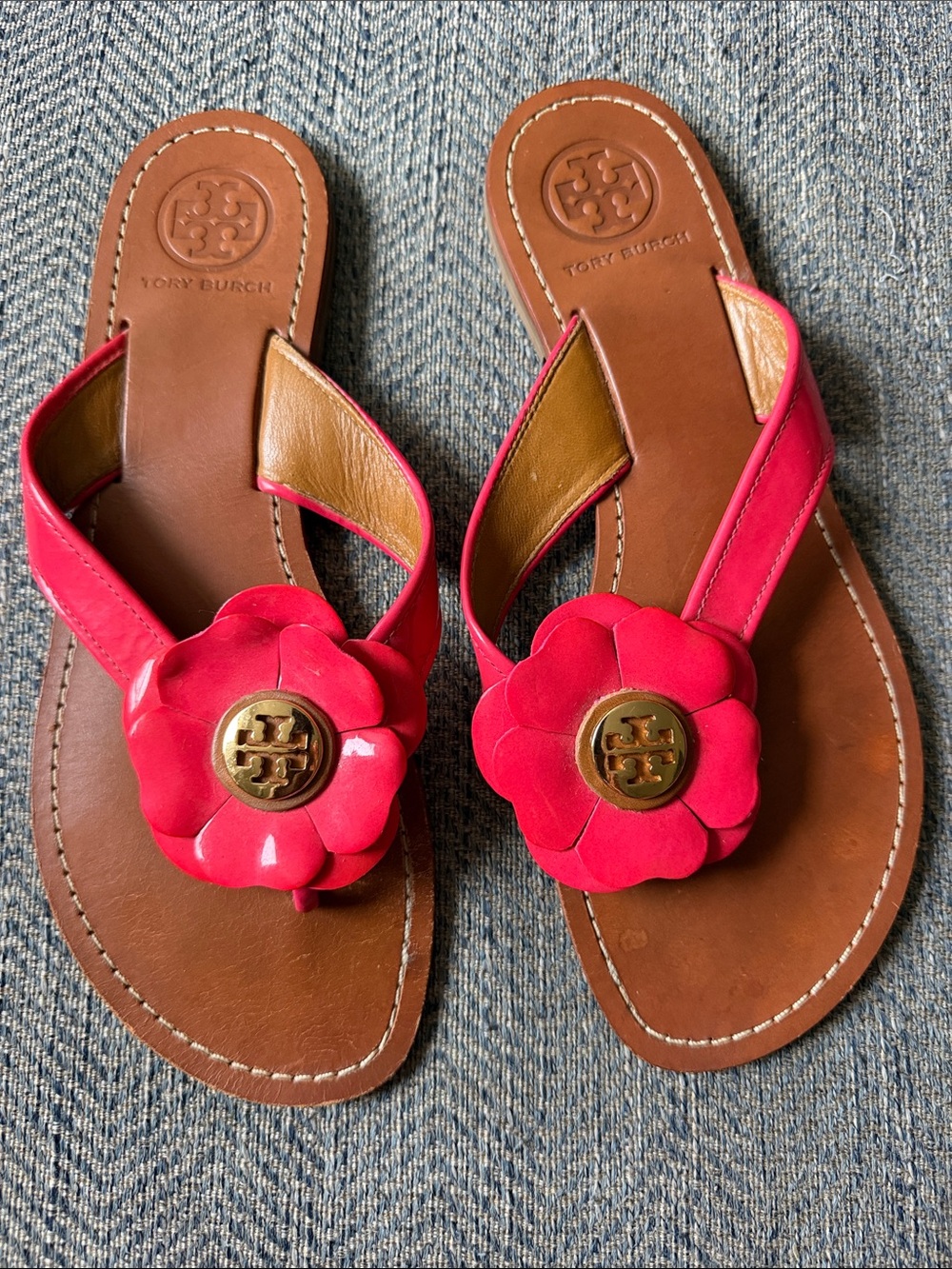 Tory Burch Pink Patent Leather Floral Slip On Flip Flop Size: 7.5 M